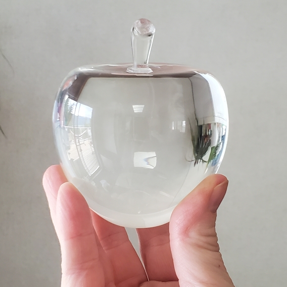 Optic Crystal Apple with Podium with Rout Base in Original Box NIB Teacher Award - Picture 7 of 13